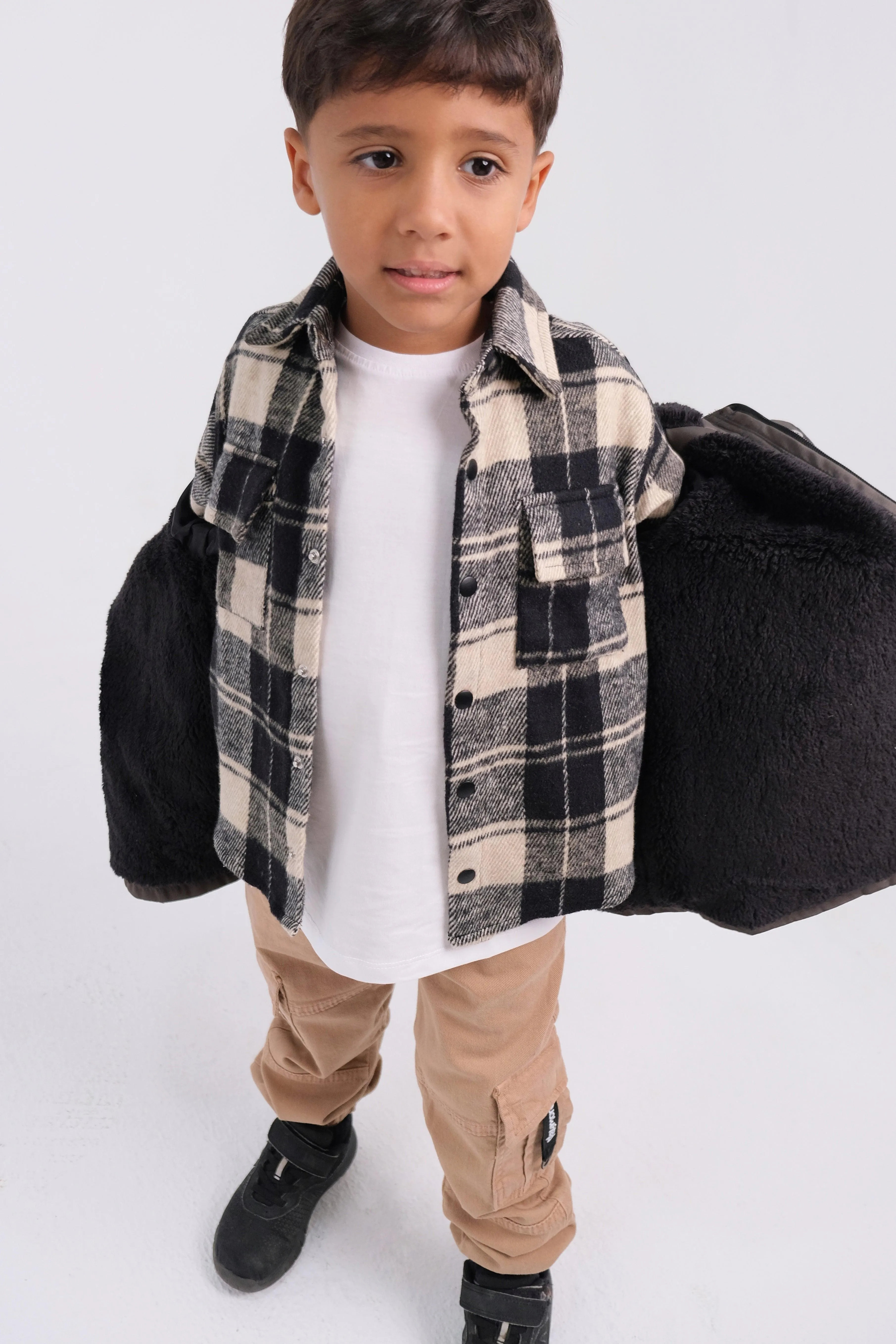Long-Sleeved Grey Checkered Shirt