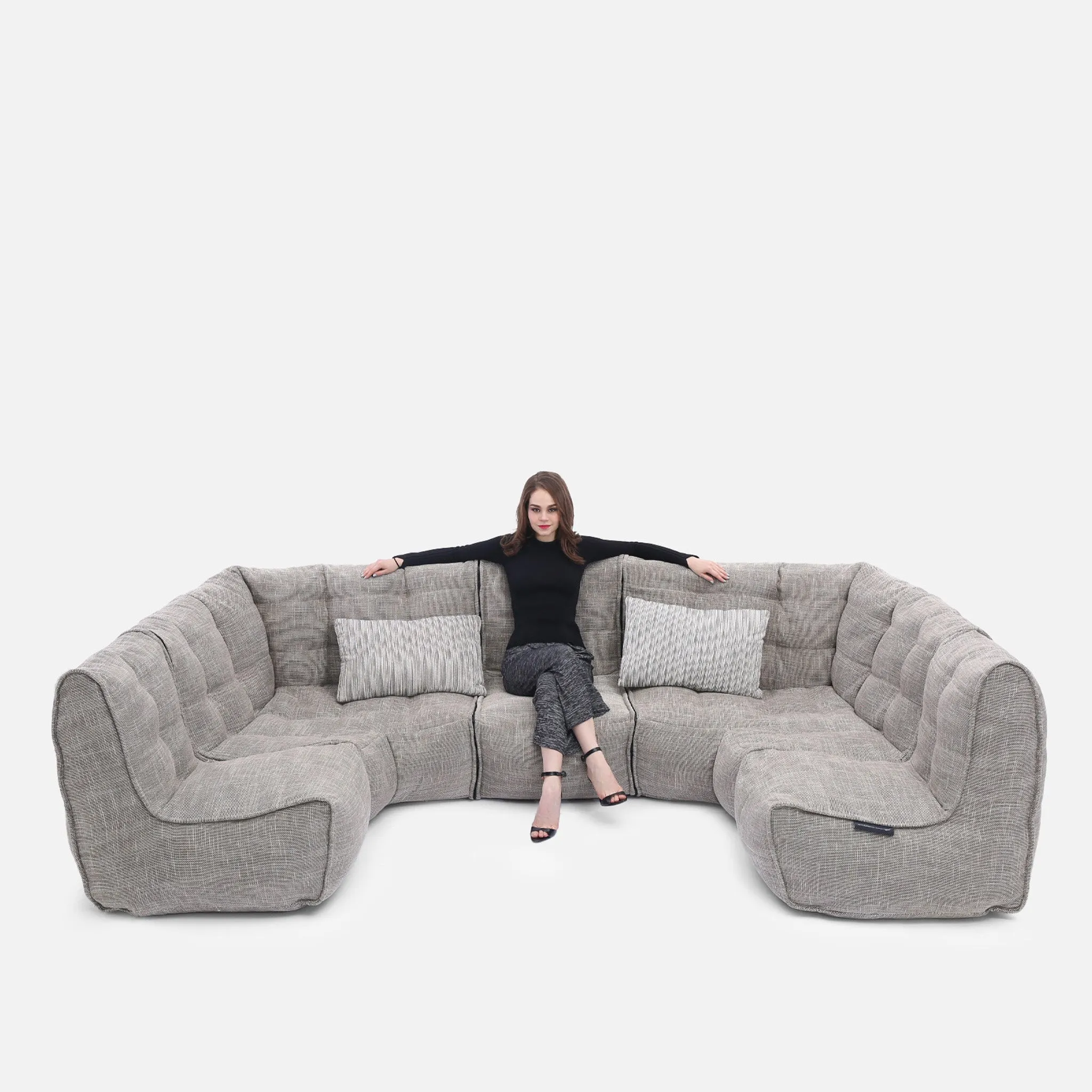 Mod 6 Lounge Max - Interior