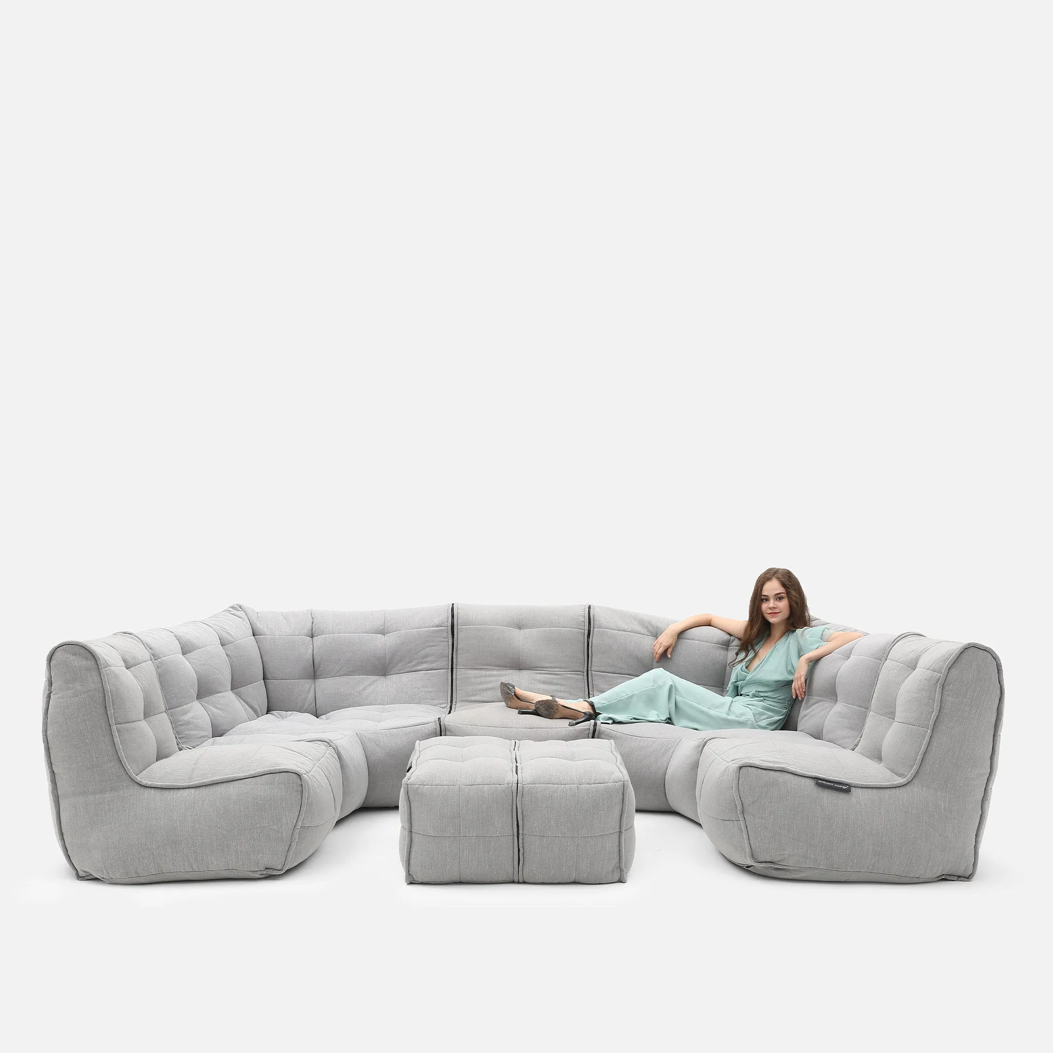 Mod 6 Lounge Max - Interior