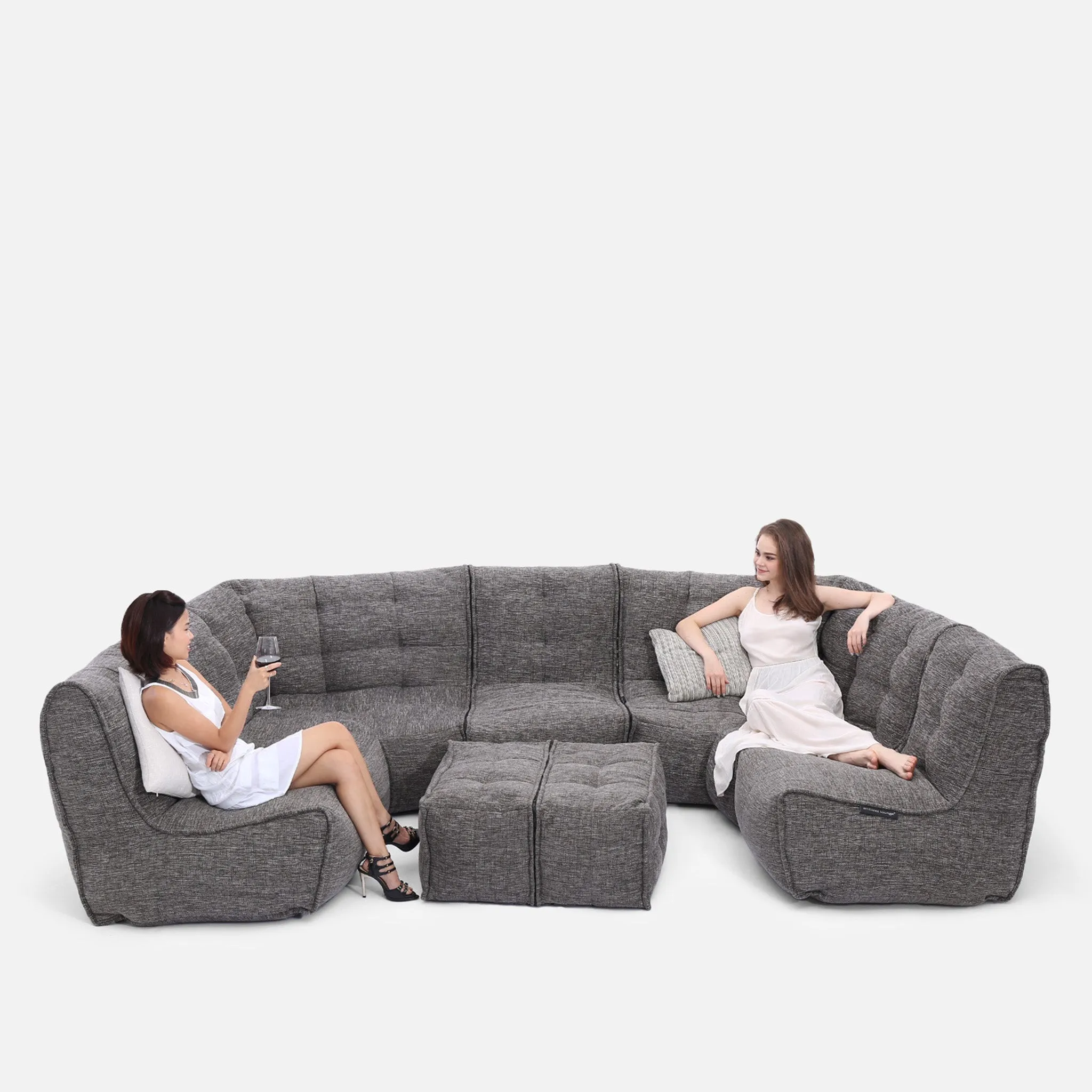 Mod 6 Lounge Max - Interior