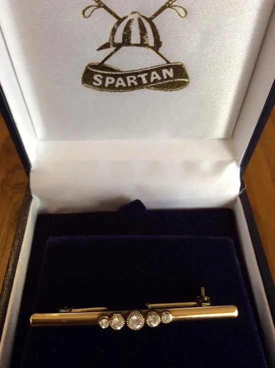 Stockpin - gold bar with five diamantes