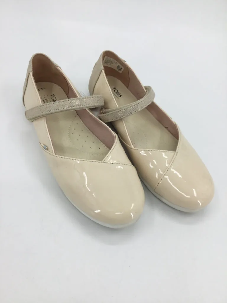 Toms Child Size 5.5 Youth Buff Dress Shoes